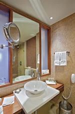 Country And By Radisson Hotel Ahmedabad
